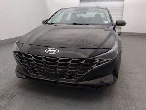 Used 2022 Hyundai Elantra Limited FWD image 15