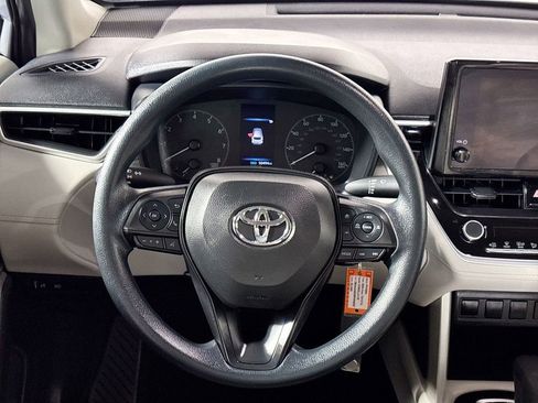 Used 2024 Toyota Corolla Cross L AWD/4WD image 13