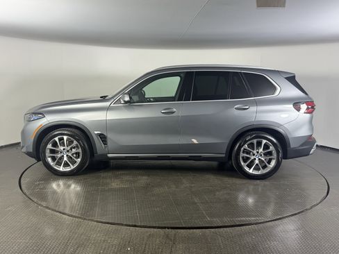 Certified 2025 BMW X5 xDrive40i w/ Executive Package image 8