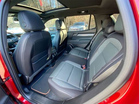 New 2026 GMC Terrain AT4 w/ Technology Package II image 25