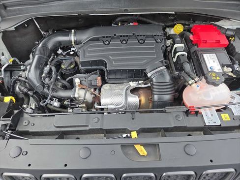 Certified 2023 Jeep Renegade Trailhawk AWD/4WD image 33