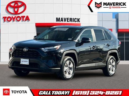 Used 2025 Toyota RAV4 XLE FWD image 1