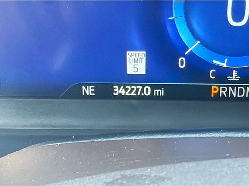 Used 2021 Ford Explorer King Ranch w/ Premium Technology Package image 43