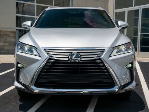 Used 2019 Lexus RX 350L FWD w/ Premium Package image 4