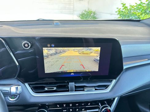 Used 2025 Chevrolet Equinox LT image 17