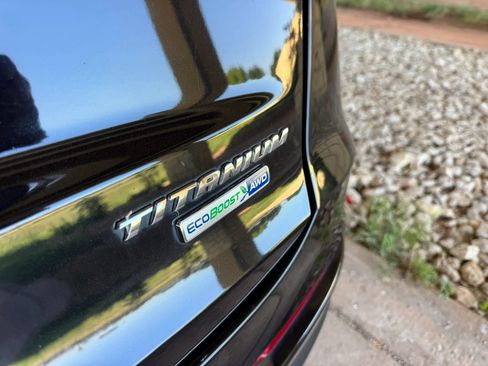 Used 2020 Ford Fusion Titanium AWD/4WD image 21