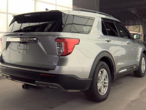 Used 2024 Ford Explorer XLT w/ Equipment Group 202A AWD/4WD image 2