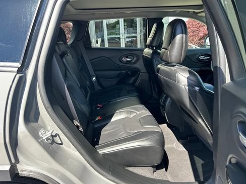 Used 2023 Jeep Cherokee Altitude Lux w/ Lux Elite Package AWD/4WD image 13