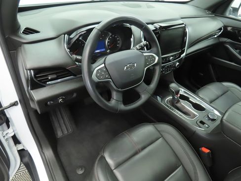 Used 2023 Chevrolet Traverse RS w/ LPO, Roadside Safety Package image 9
