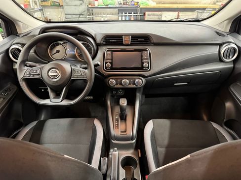 Used 2025 Nissan Versa S w/ Trunk Package FWD image 17