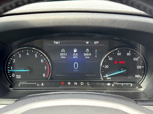 Used 2022 Ford Explorer XLT w/ Equipment Group 202A AWD/4WD image 34