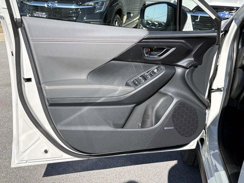 New 2026 Subaru Crosstrek 2.5i Limited w/ Crosstrek Mirror Package image 19