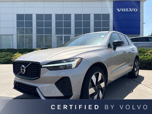 Used 2025 Volvo XC60 T8 Ultra AWD/4WD image 1
