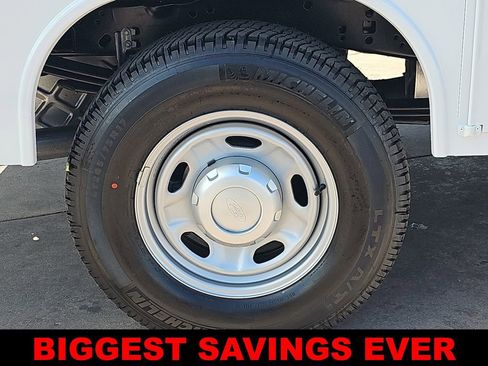 New 2025 Ford F250 XL w/ FX4 Off-Road Package image 38