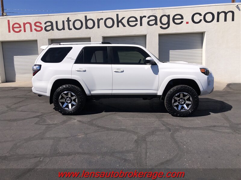 Used 2017 Toyota 4Runner TRD Off-Road AWD/4WD image 1