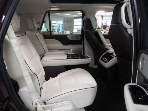 Used 2018 Lincoln Navigator Black Label image 35