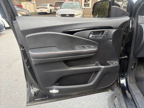 Used 2017 Honda Ridgeline Black Edition image 22