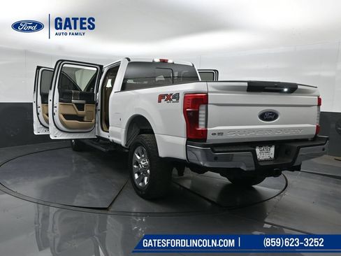 Used 2018 Ford F250 Lariat w/ Lariat Ultimate Package AWD/4WD image 54