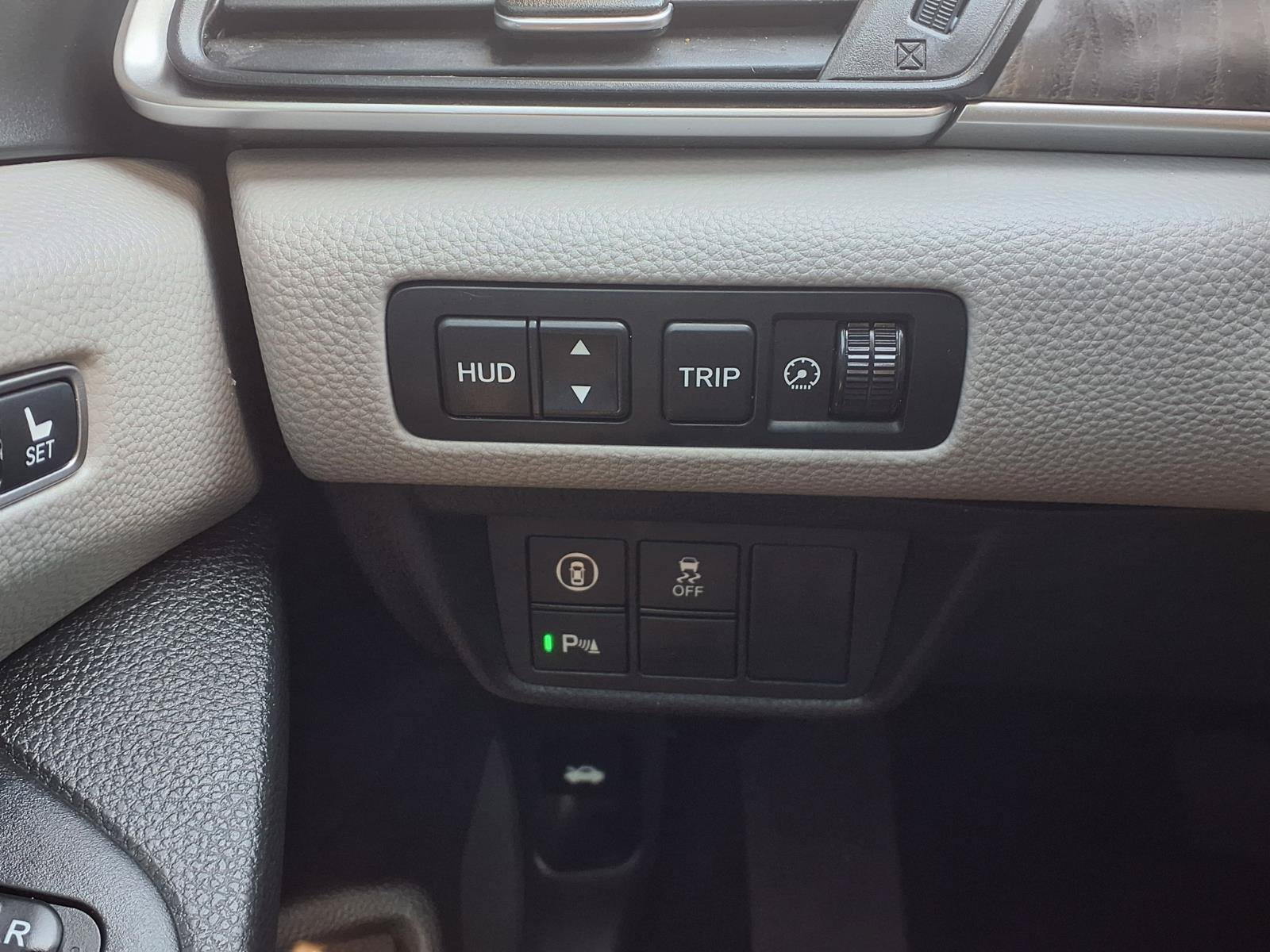 Used 2019 Honda Accord Touring image 11
