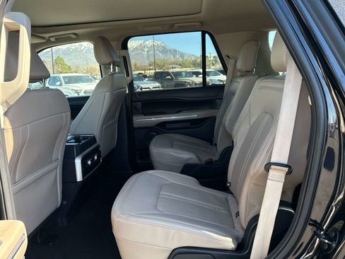 Used 2024 Ford Expedition Limited image 13