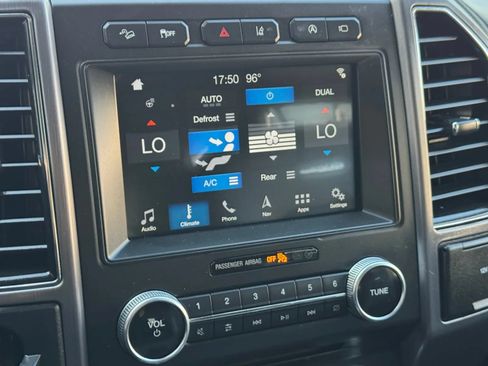 Used 2018 Ford Expedition Platinum AWD/4WD image 36
