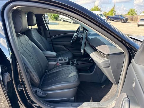 Used 2025 Ford Mustang Mach-E Select image 28