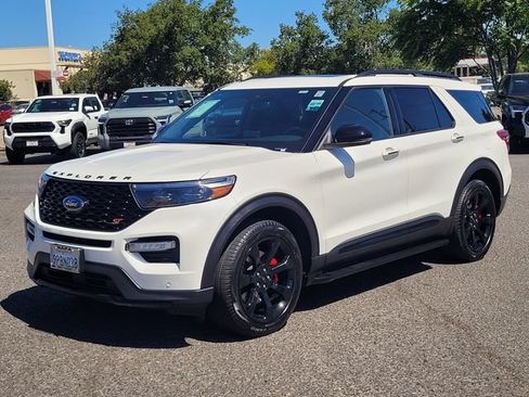 Used 2024 Ford Explorer ST w/ Equipment Group 401A AWD/4WD image 9