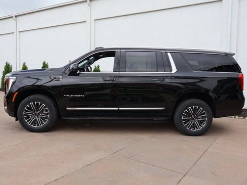 New 2026 GMC Yukon XL Elevation w/ Elevation Premium Package AWD/4WD image 3