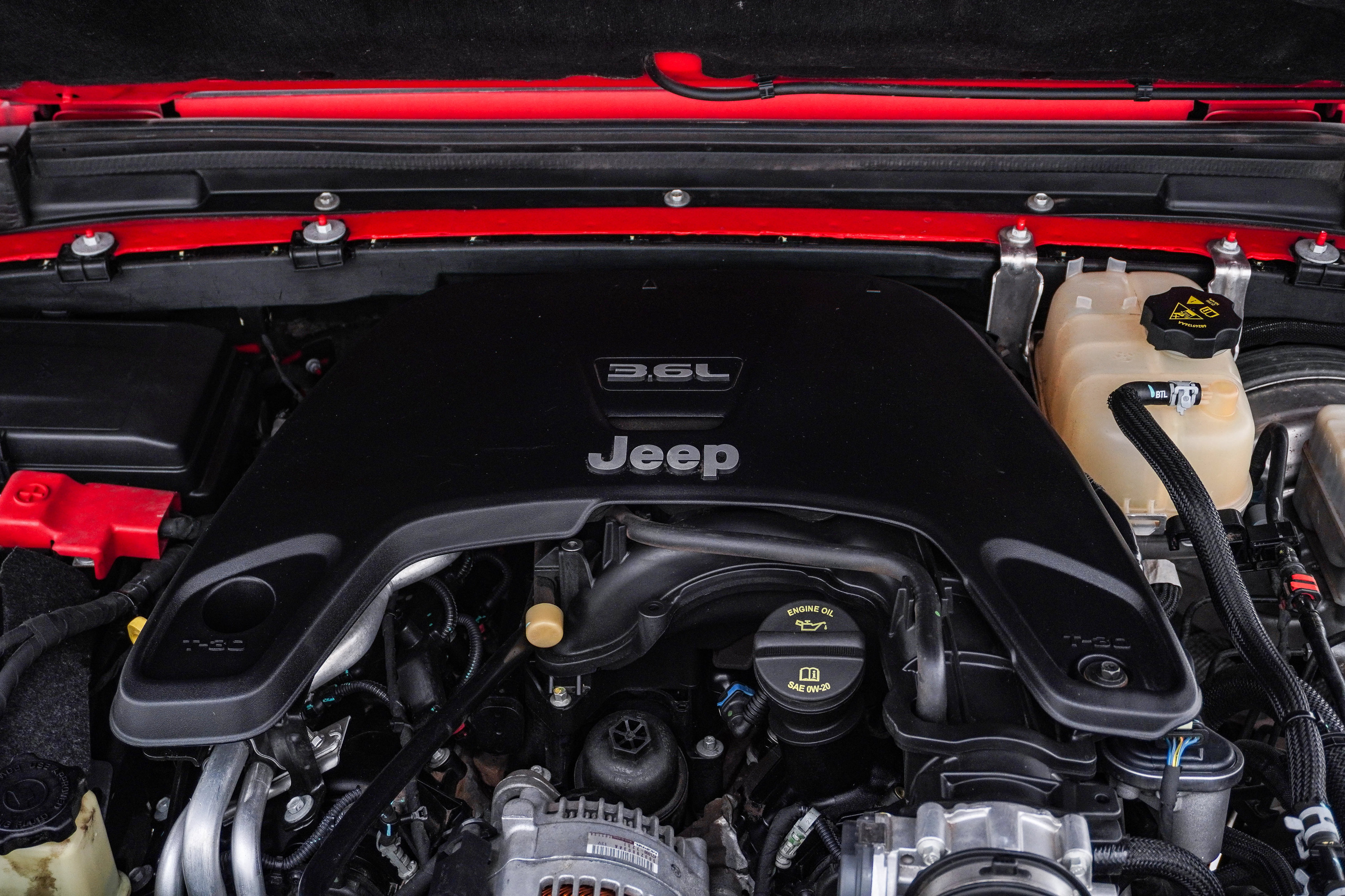 Used 2018 Jeep Wrangler Unlimited Rubicon AWD/4WD image 31