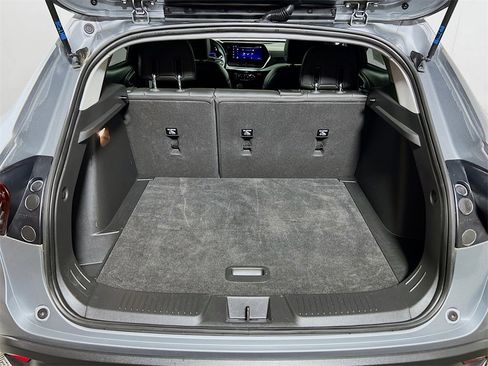 Used 2024 Chevrolet Trax LT image 23