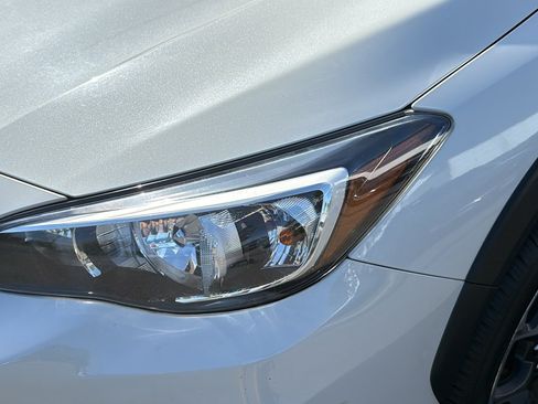 Used 2020 Subaru Crosstrek 2.0i Premium w/ Moonroof Package 1 AWD/4WD image 7