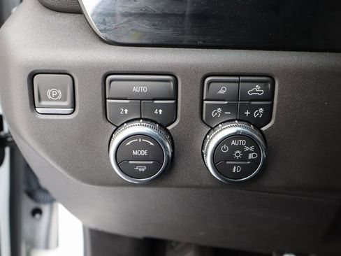 Used 2023 GMC Sierra 1500 SLT w/ SLT Premium Package image 33