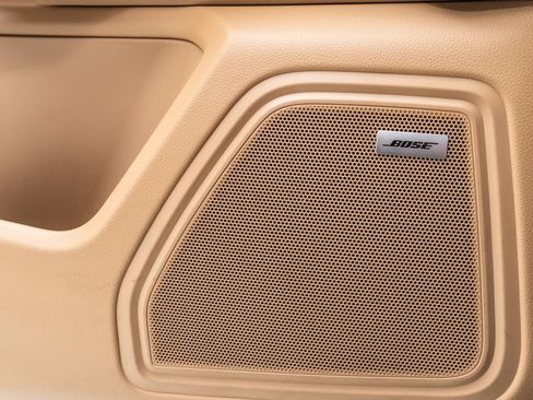 Used 2025 Porsche Macan image 24