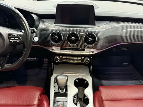 Used 2020 Kia Stinger GT2 image 36