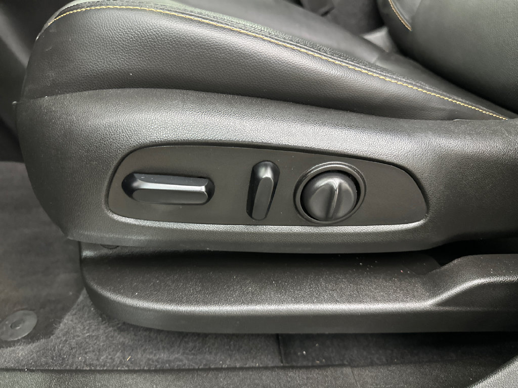 Used 2021 Chevrolet Equinox Premier FWD image 10