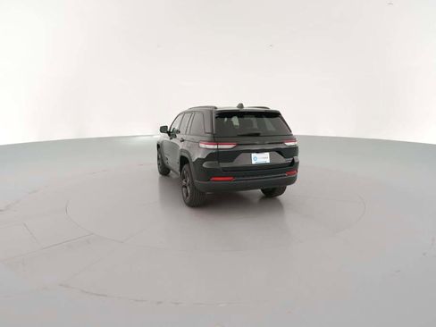 New 2025 Jeep Grand Cherokee Limited w/ Black Appearance Package image 9
