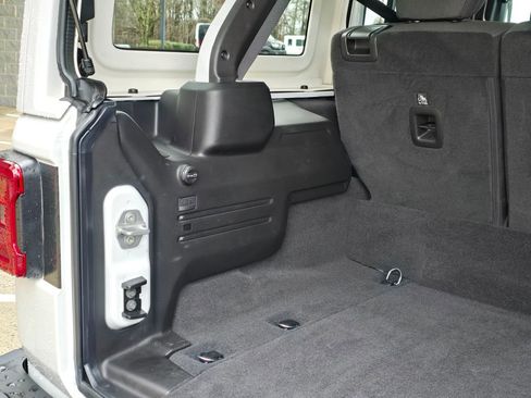 Used 2025 Jeep Wrangler Unlimited Sahara image 23