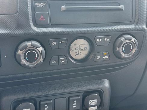 Used 2010 Honda Ridgeline RTL image 16