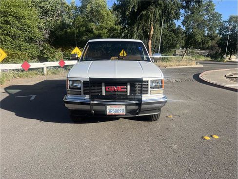 Used 1989 GMC Sierra 2500 2WD Regular Cab image 2