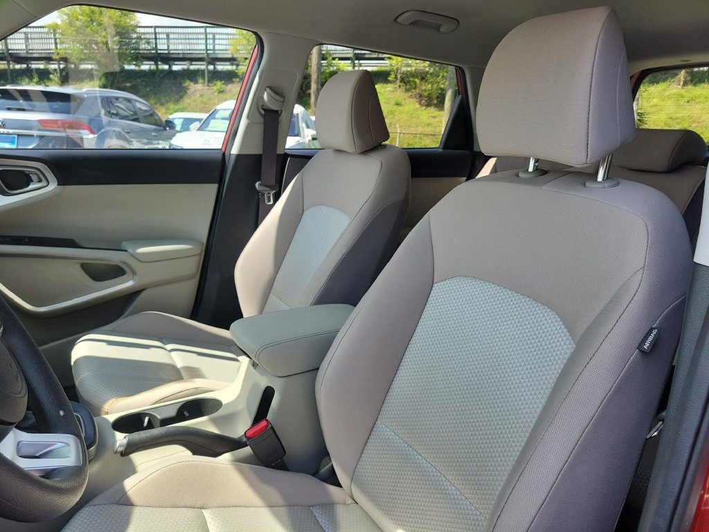Used 2022 Kia Soul LX FWD image 19