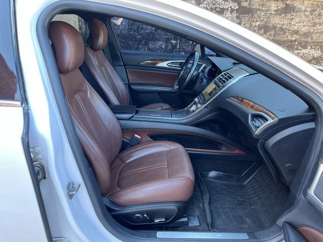 Used 2017 Lincoln MKZ Reserve FWD image 11