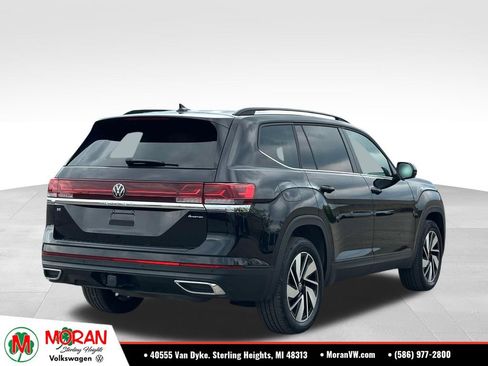 Used 2024 Volkswagen Atlas SE AWD/4WD image 4