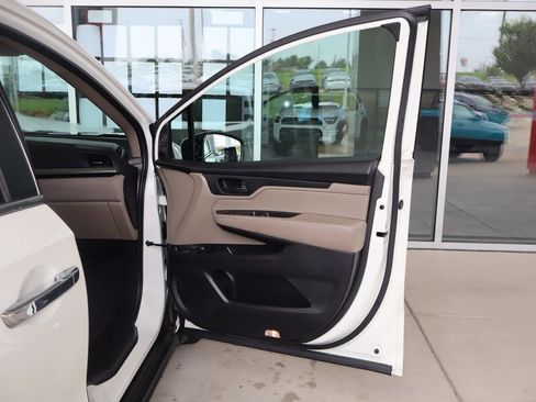 Used 2018 Honda Odyssey EX-L image 42