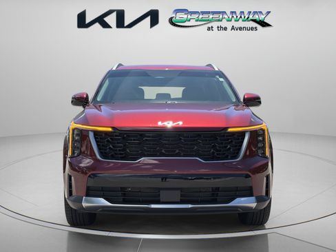 Certified 2025 Kia Sorento S FWD image 2