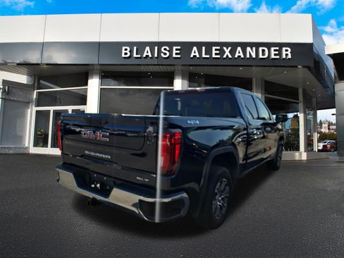 Used 2025 GMC Sierra 1500 SLT AWD/4WD image 2