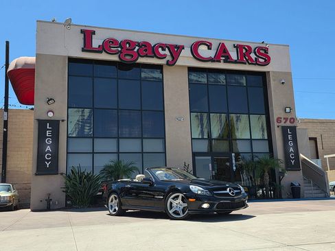 Used 2012 Mercedes-Benz SL 550 image 2