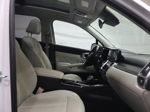 Used 2021 Kia Sorento SX image 10
