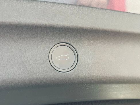 Used 2023 Tesla Model Y Long Range image 28