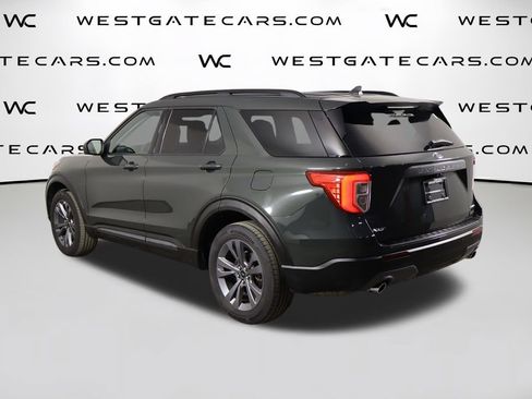 Used 2022 Ford Explorer XLT w/ Equipment Group 202A AWD/4WD image 45