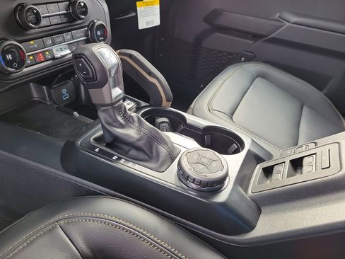 New 2025 Ford Bronco Badlands image 29